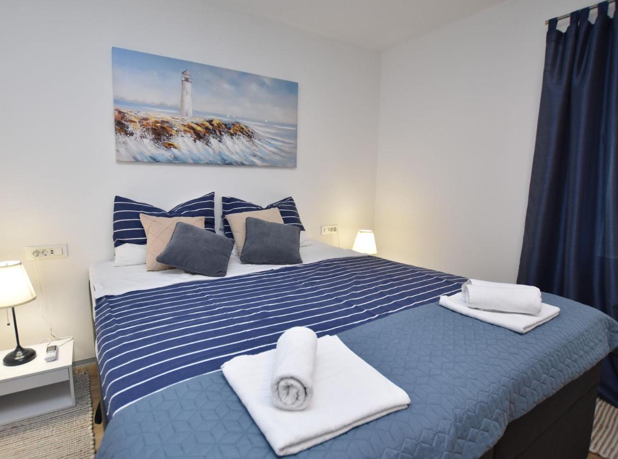 Apartment Palcic Примоштен Экстерьер фото