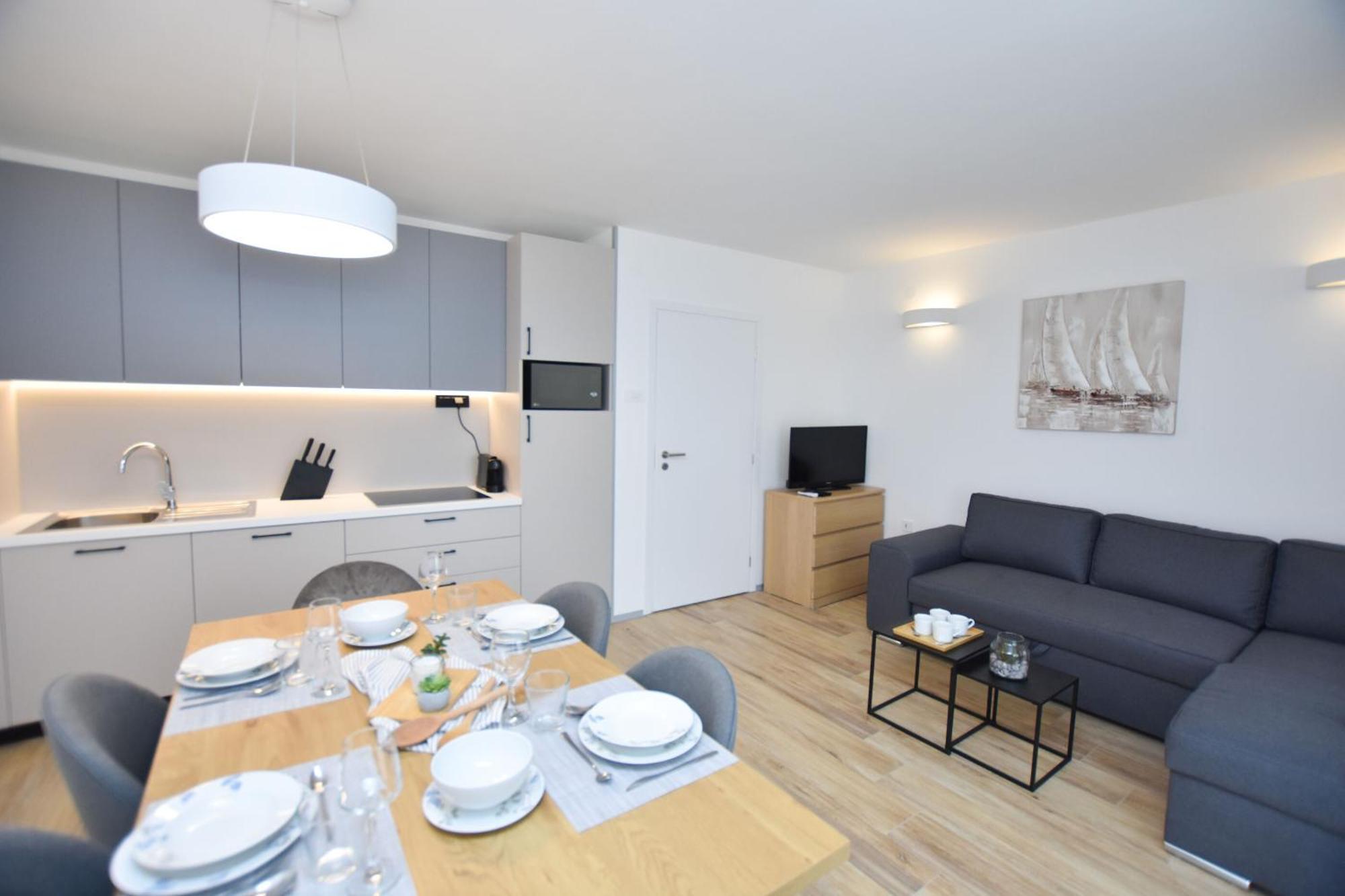 Apartment Palcic Примоштен Экстерьер фото